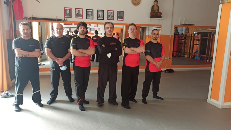 kung fu academy di Sifu Salvatore Mezzone, arti marziali wing chun, weng chun, wing tsun, tai chi quan, chi kung, sanda e sport dacombattimento, shaolin cina.jpg (1)